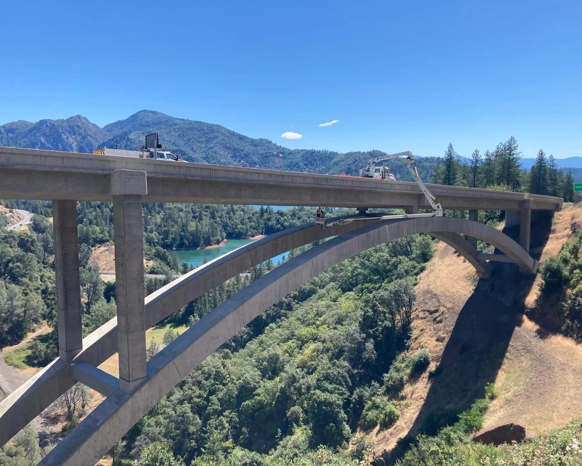 Shasta Arch Bridge Project: Using Arcosa Lightweight Aggregate for High-Performance Concrete Solutions