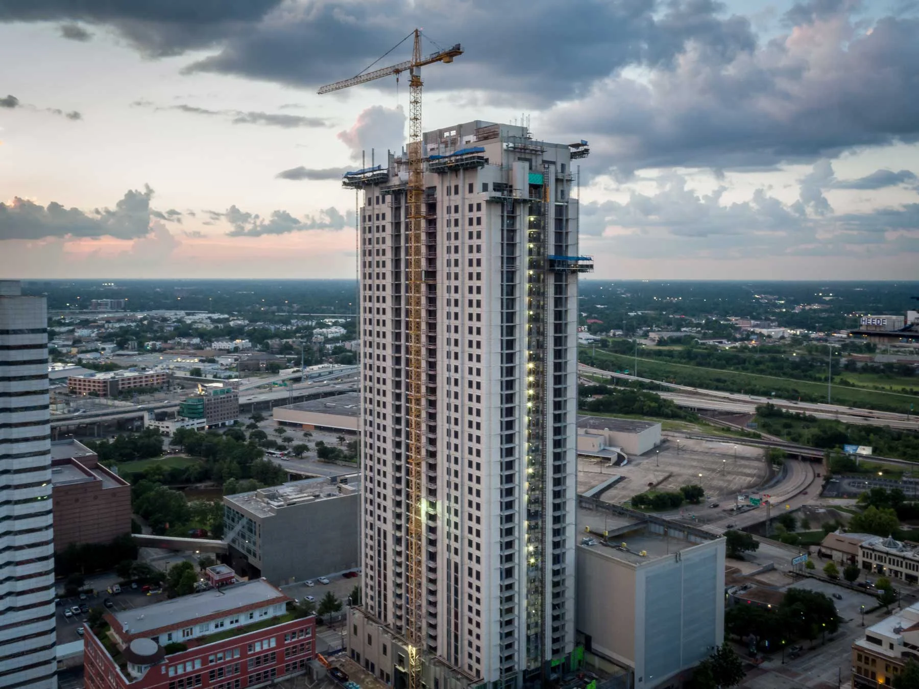 Contractor, Pyramid Constructors, placed material in one continuous pour.